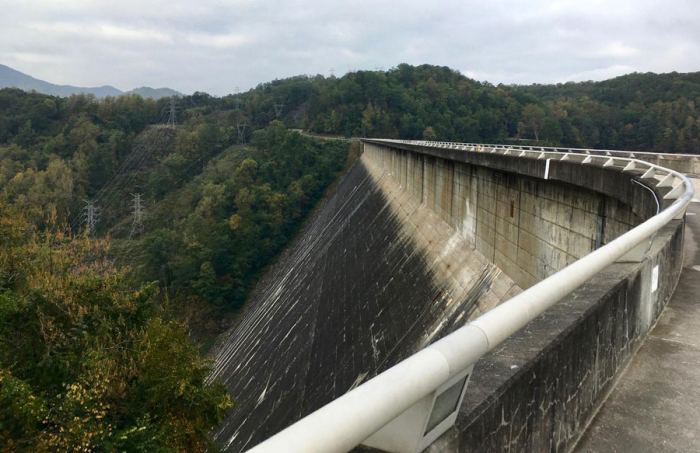 view of dam showing its height