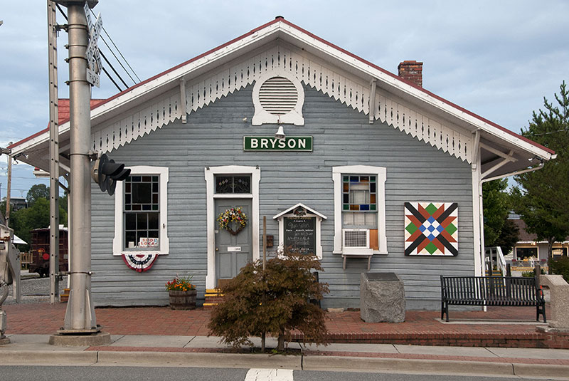GSMR-square-installed Quilt Trail quilt block at train depot in Bryson City NC