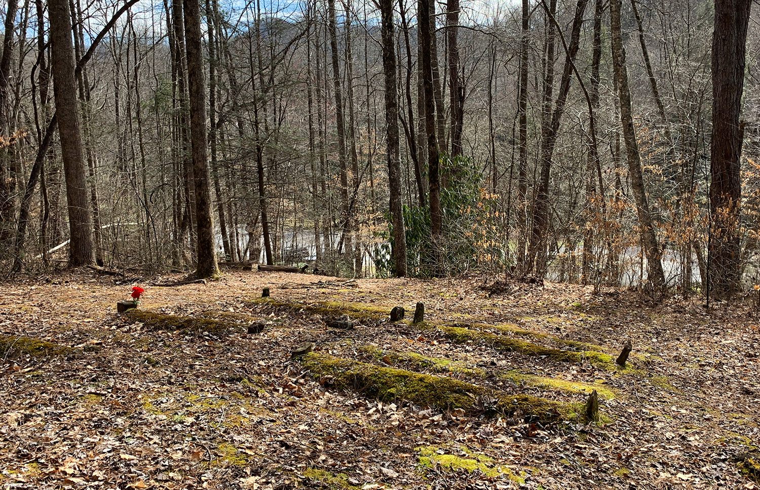 Few People Know This Cemetery Exists Near a Treasured Landmark in the Smokies